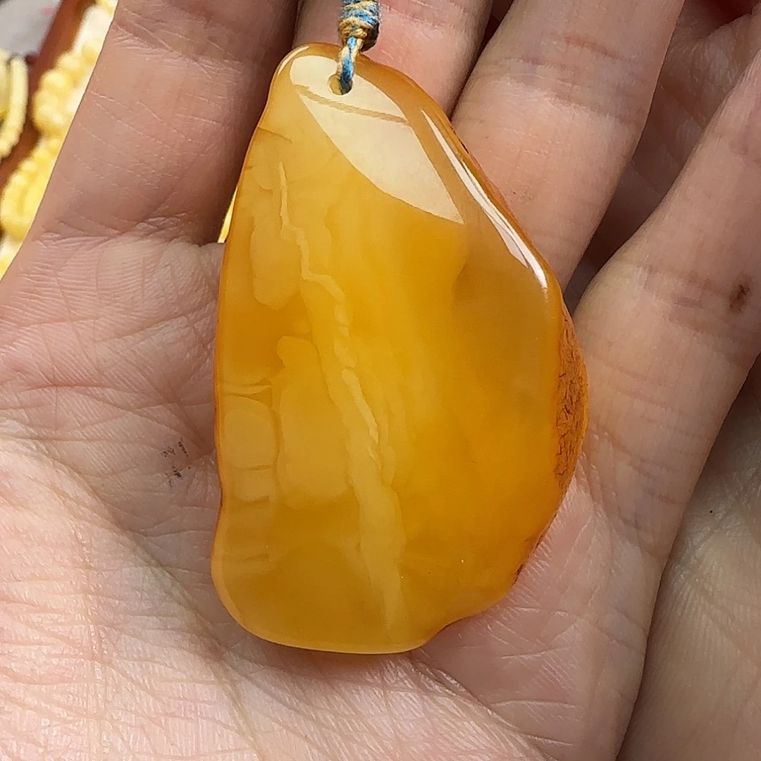 蜜蜡未镶嵌珠宝奇石