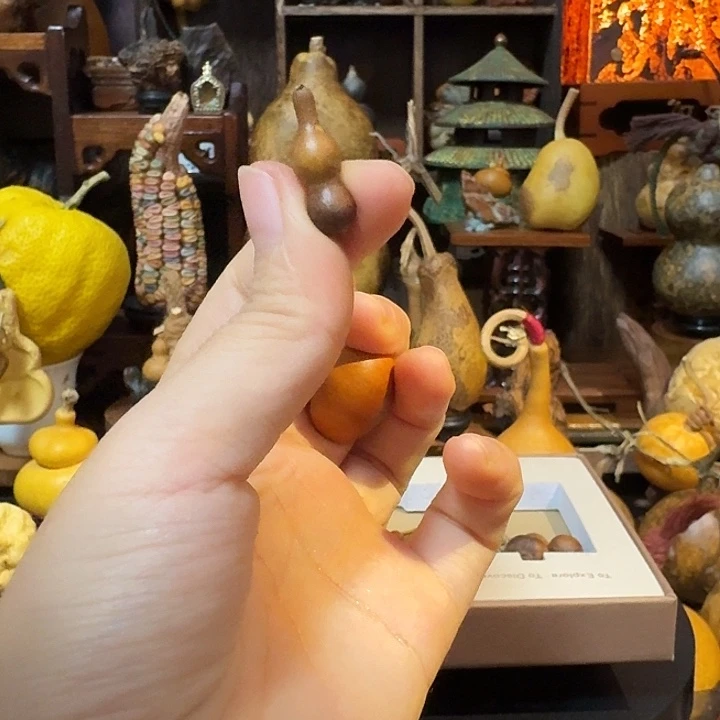 凌****大叶紫檀（黑酸枝木类）