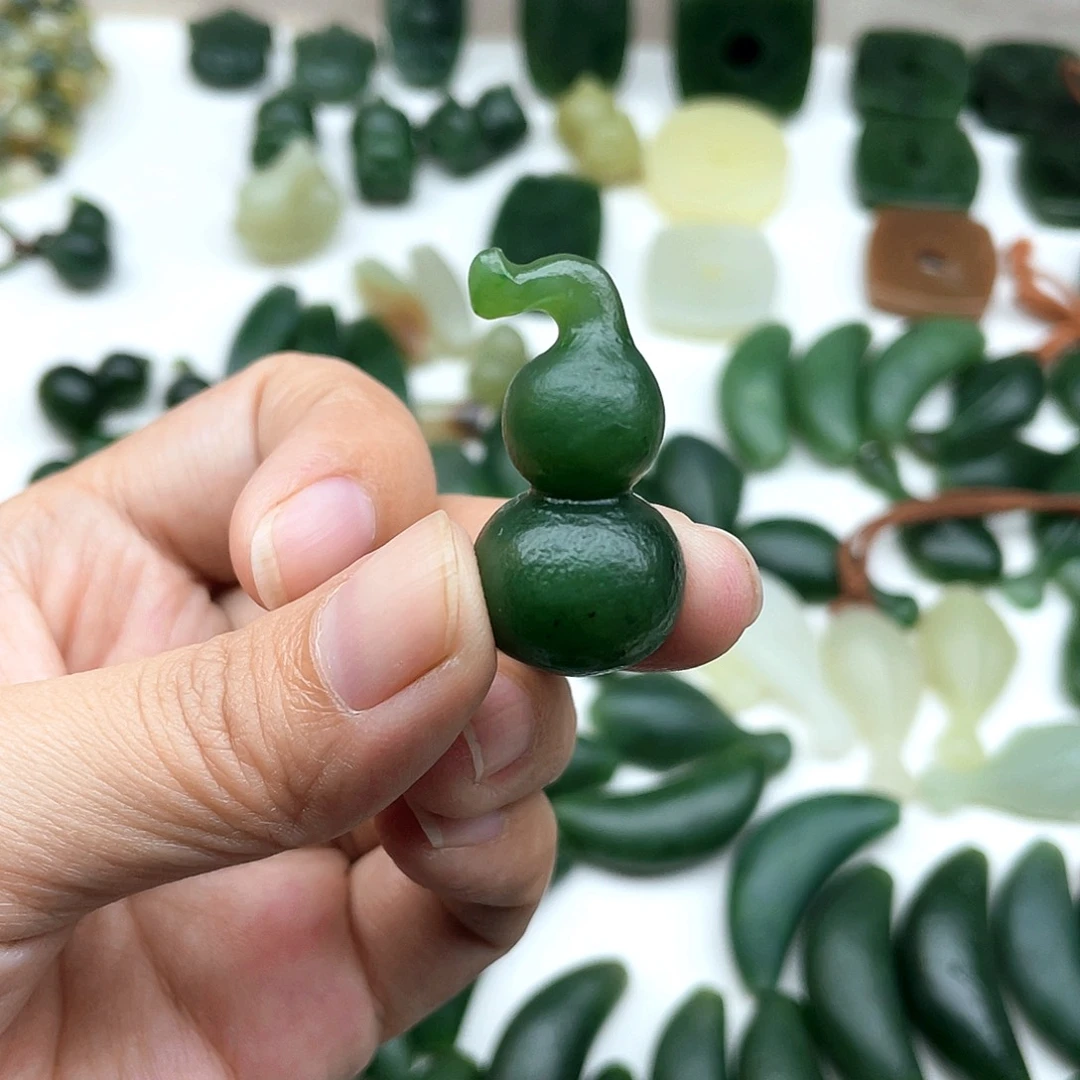 颈饰未镶嵌和田玉残**梦