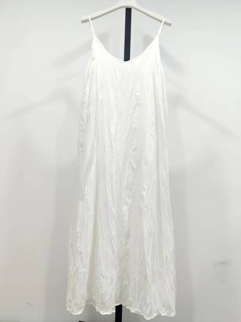 W106 吊带V领白色连衣裙 默认微瑕 无运费险 接受不了勿拍