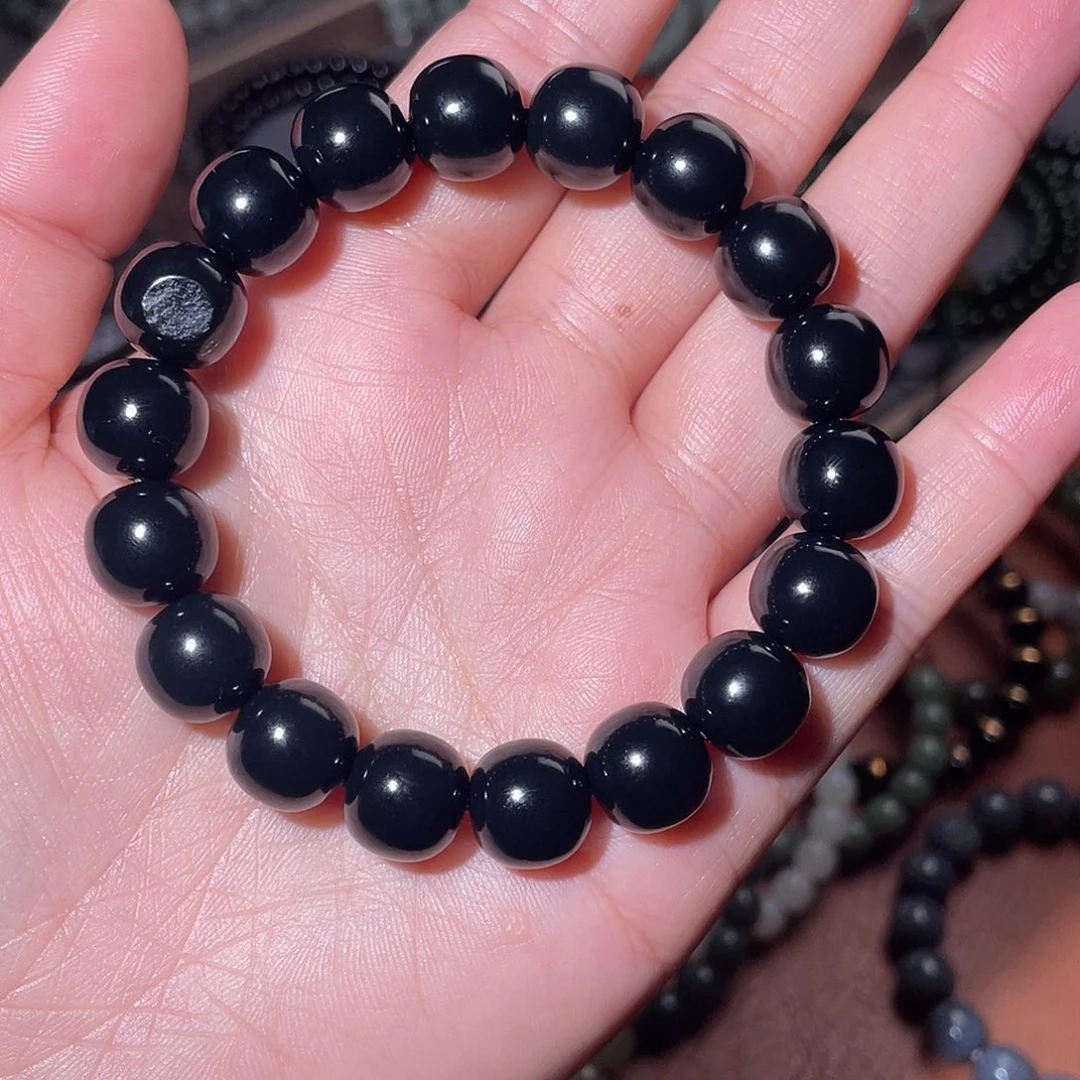 哆***.和田玉未镶嵌挂件