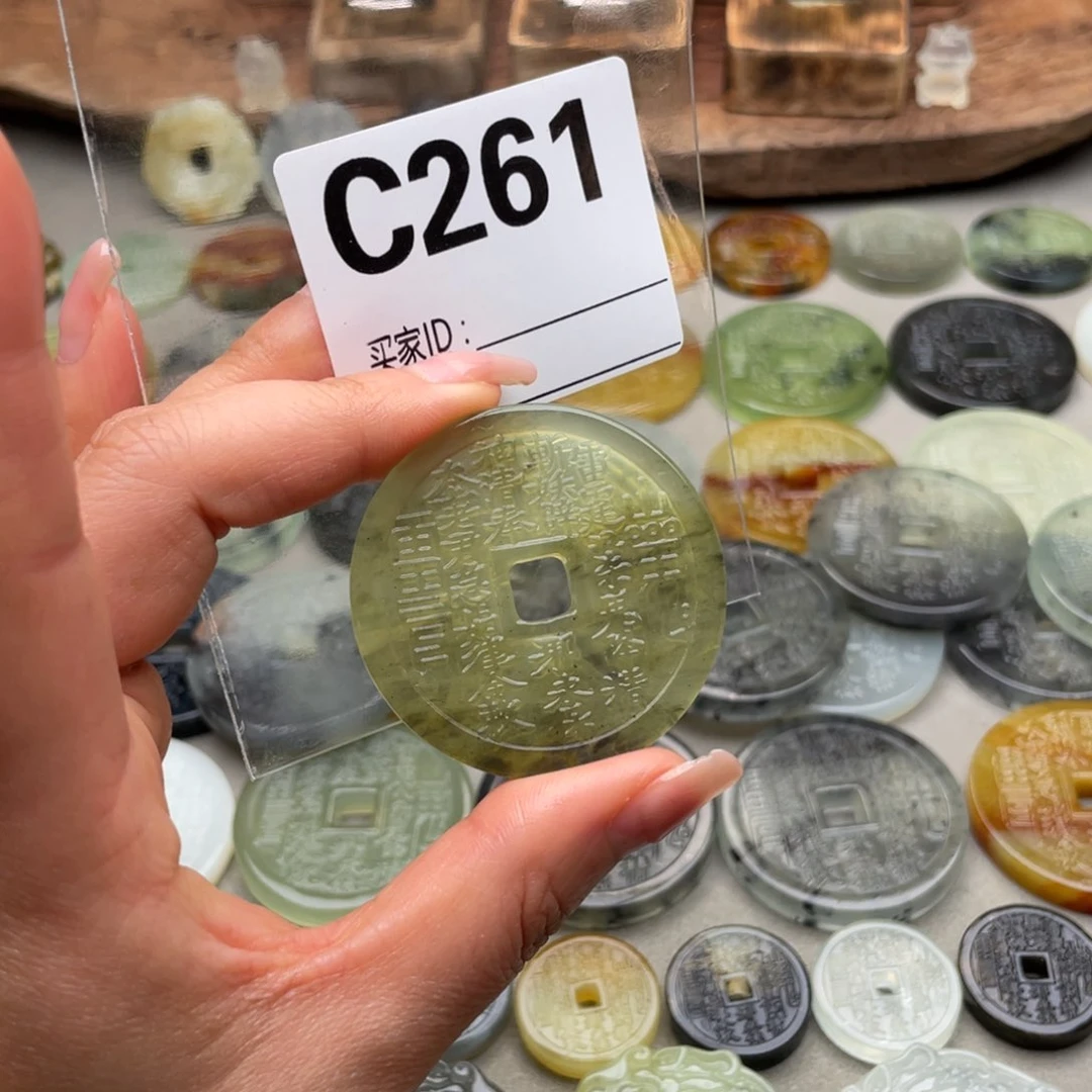 蛇纹石玉颈饰未镶嵌江***王