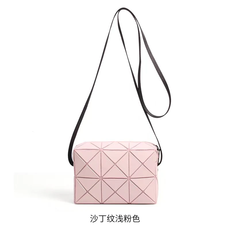 【港澳免税店】夏季新款潮流沙丁纹简约菱格丘比特时尚单肩小方包