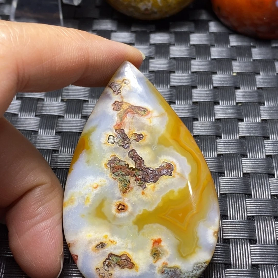 玛瑙/玉髓颈饰未镶嵌秀*