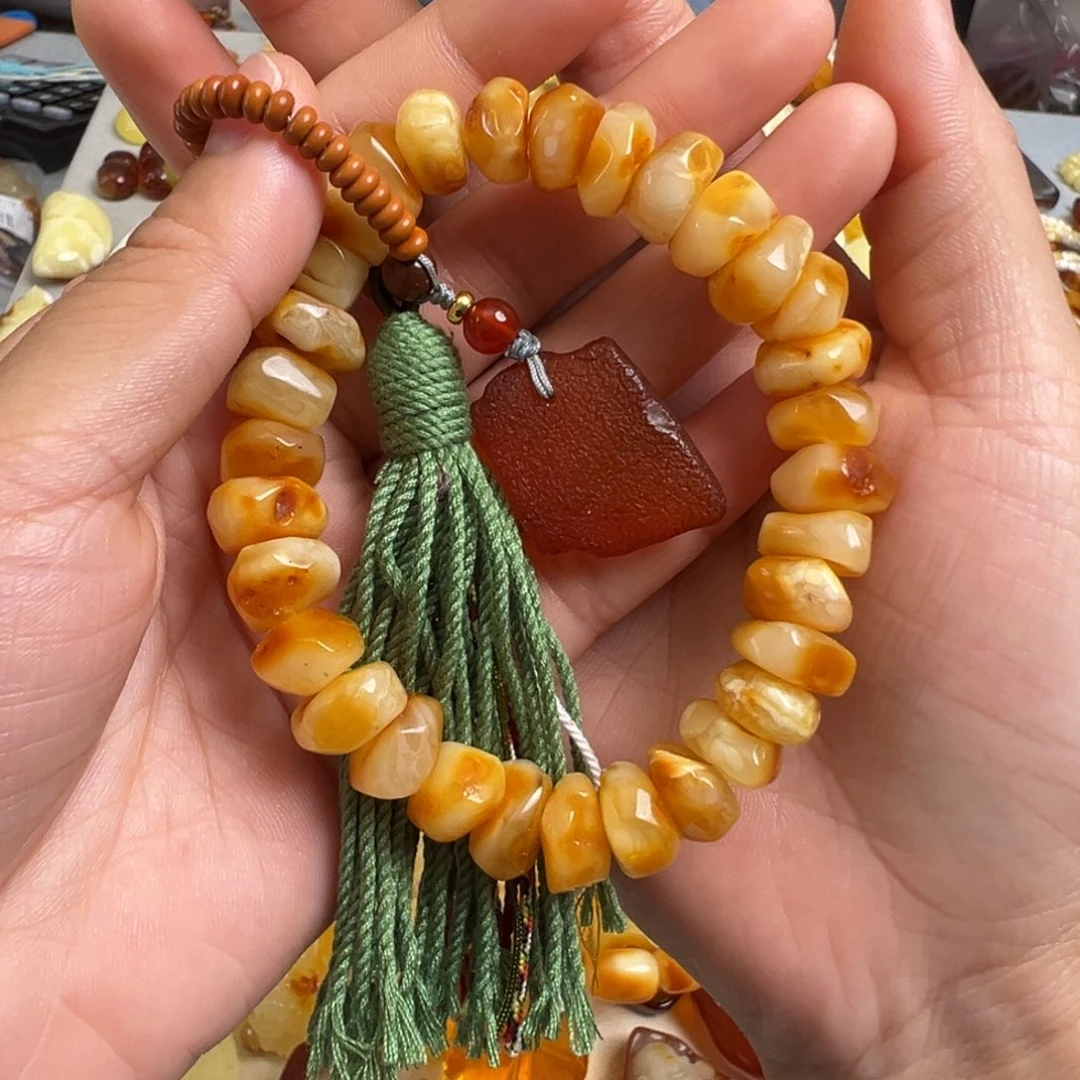 D***a蜜蜡未镶嵌裸石蜜蜡