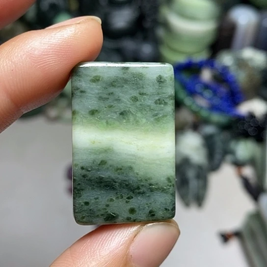 独山玉未镶嵌珠宝半成品