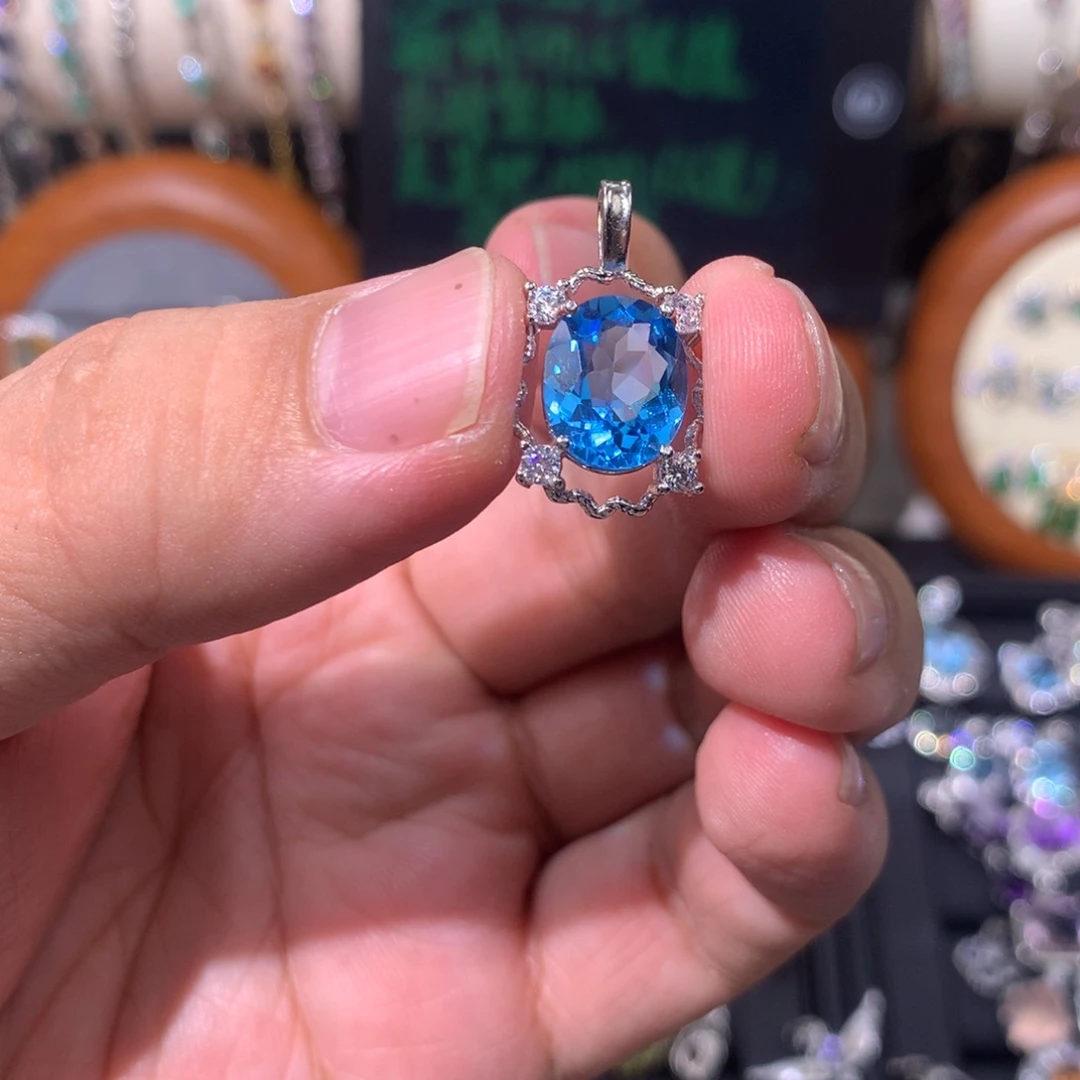 阿***.吊坠(不含链)托帕石银S925镶嵌