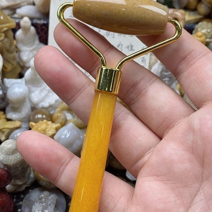 颈饰未镶嵌硅化珊瑚（珊瑚玉）
