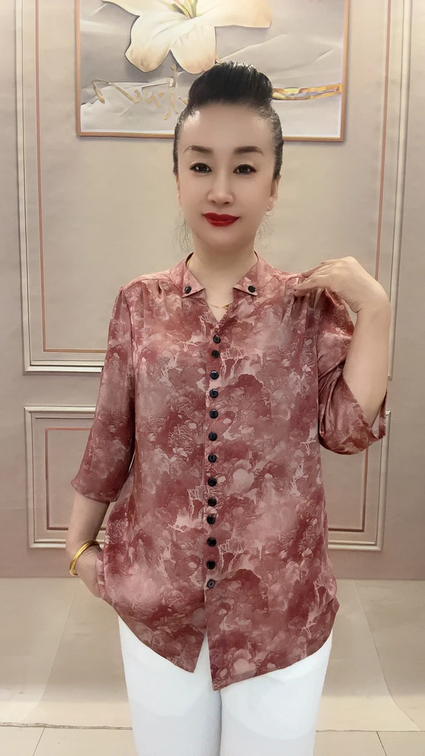 宽松大码对角领彩色碎花中老年时尚开衫