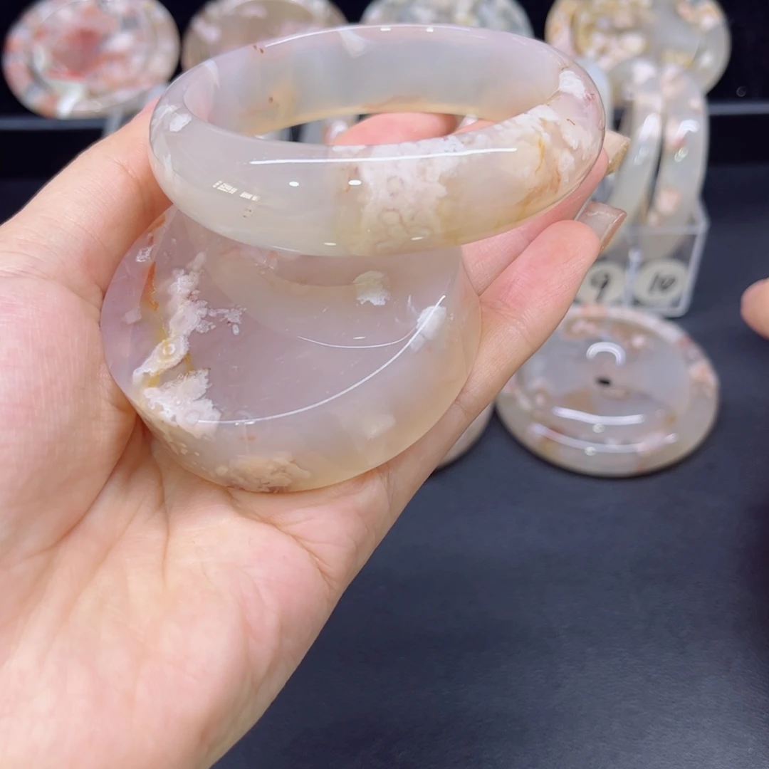 手镯玛瑙/玉髓未镶嵌61