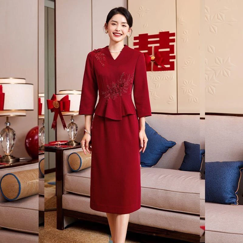 结婚女方妈妈礼服五一节高贵显瘦遮肚小个子喜婆婆婚宴装红色旗袍