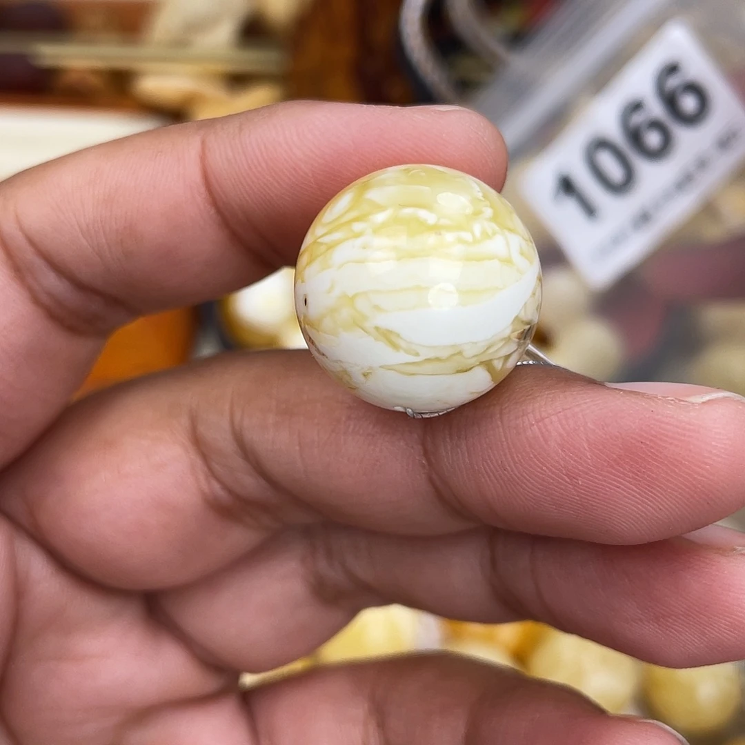 蜜蜡未镶嵌珠宝奇石粉20.4