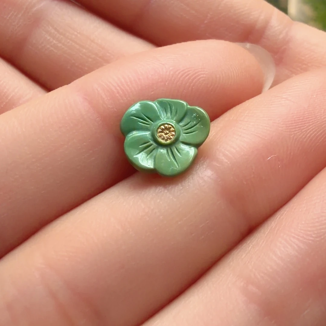 绿松石未镶嵌颈饰