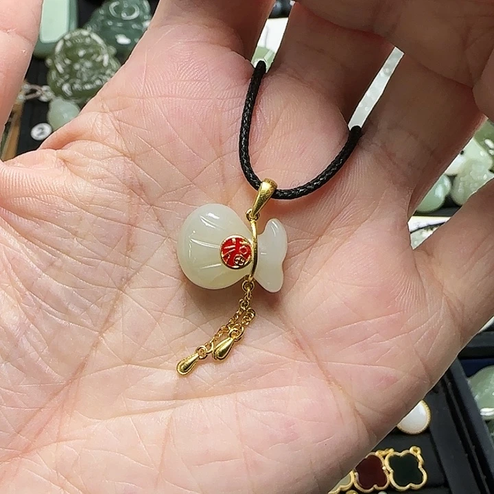 颈饰银S925镶嵌和田玉