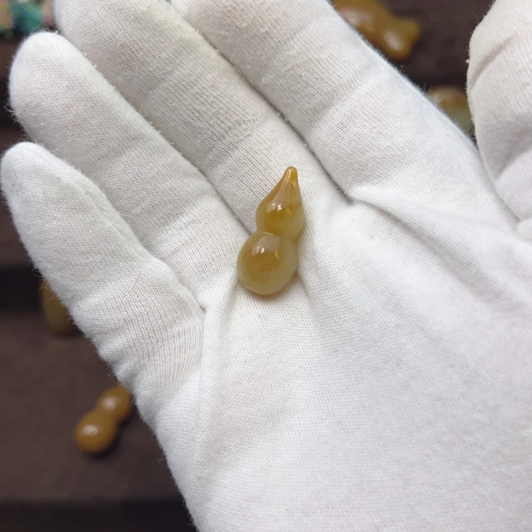 和田玉（糖玉）未镶嵌颈饰