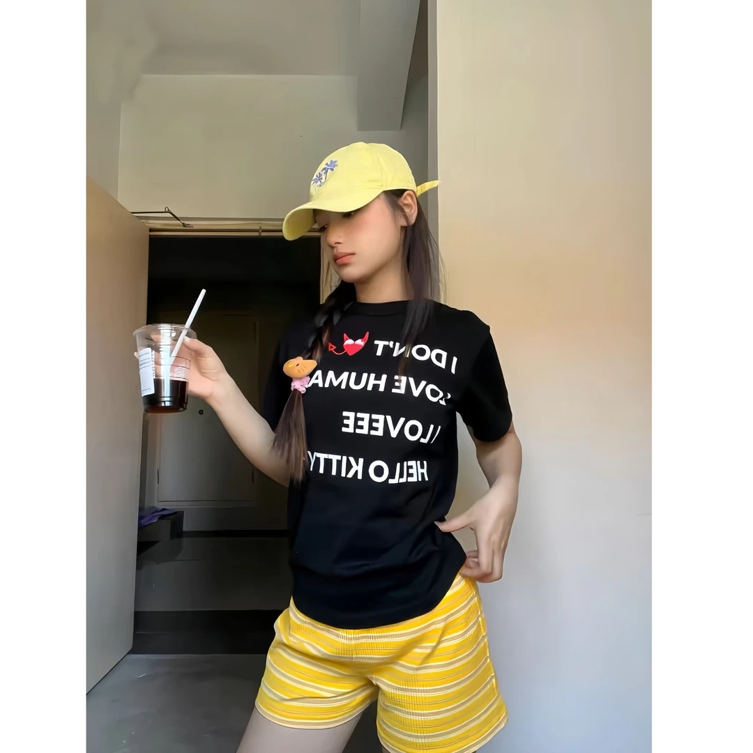 Qyko美式复古正肩短袖女字母卡通印花修身显瘦辣妹