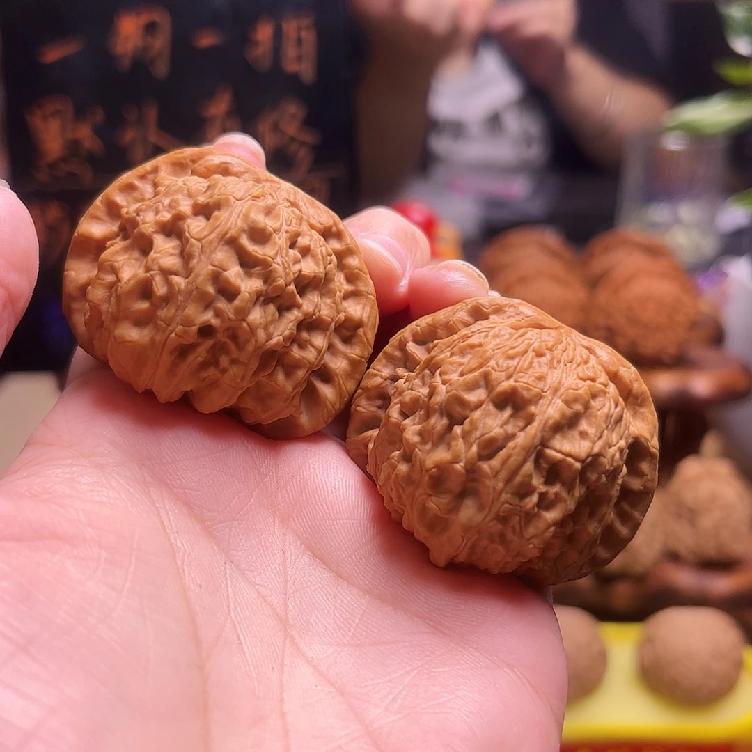 俏***饰把件文玩核桃42尺白狮子44