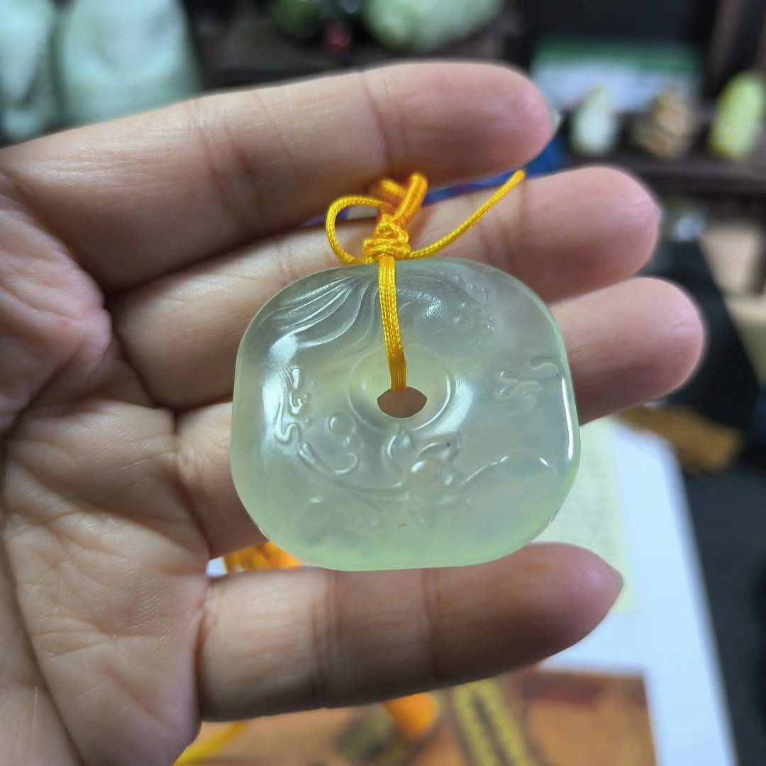 天然岫玉精品高冰手工雕刻荷花鱼藏式平安扣荷塘月色连年有余