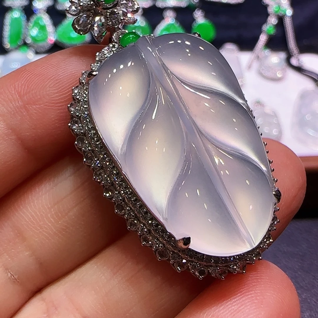 翡翠18K金镶嵌吊坠(不含链)吊坠