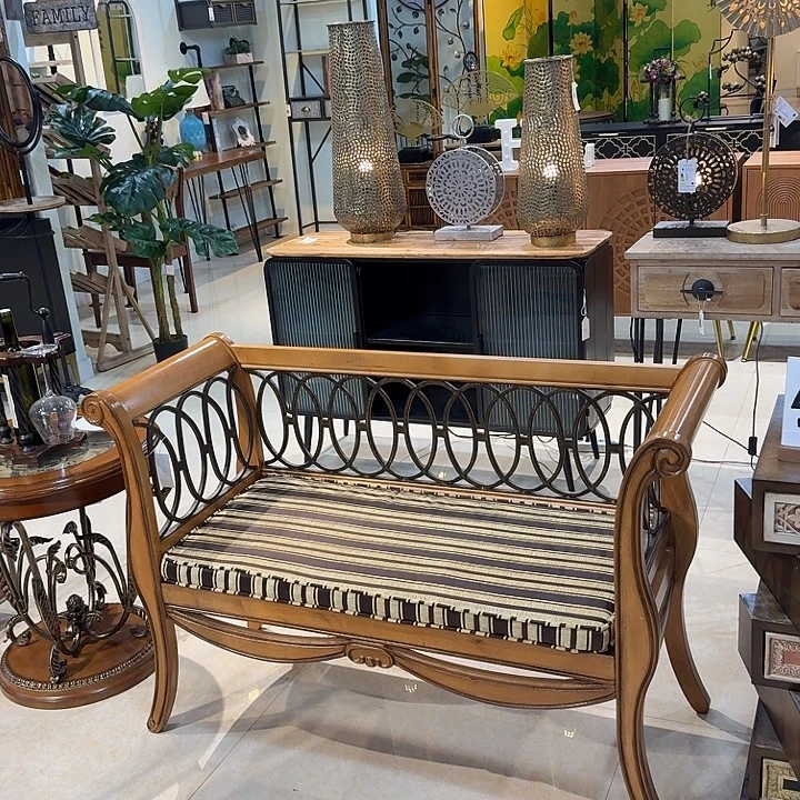 有机玻璃铁木椅子