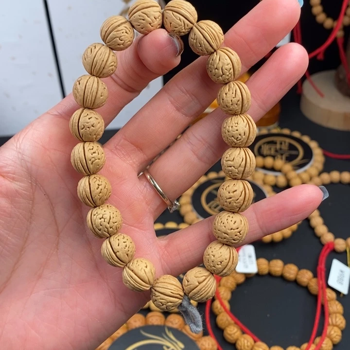 手串桃核奶油（尺寸误差0.5之间）