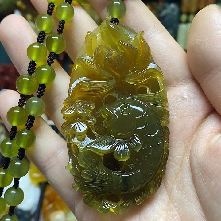 岫玉未镶嵌吊坠(赠链)