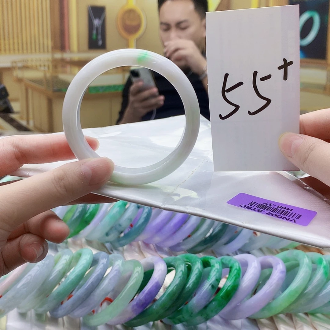 翡翠未镶嵌手镯nj