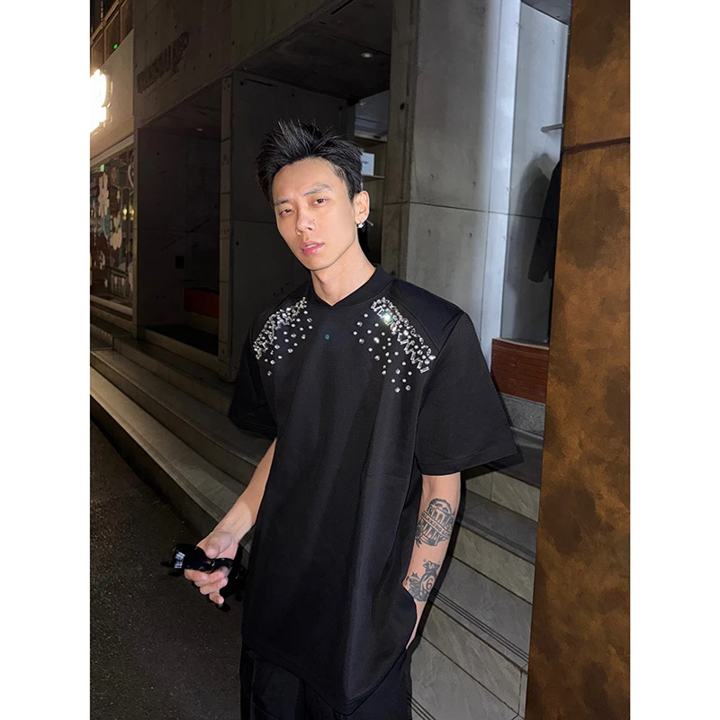 LINYILUCK/夏季小众高级感亮钻垫肩设计短袖T恤男痞帅半袖上衣潮