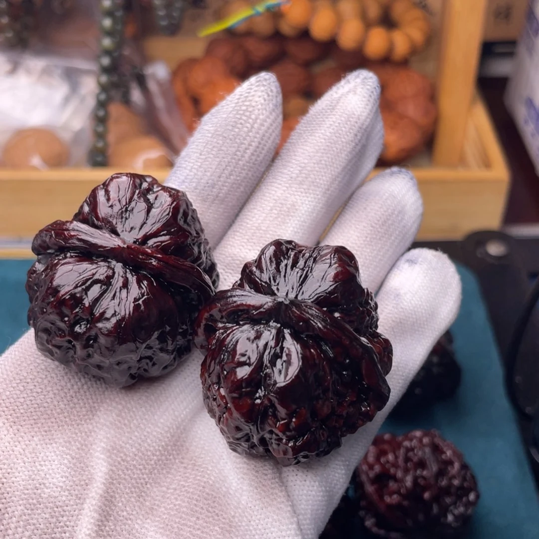 文玩核桃把件大**L蛤蟆酒红