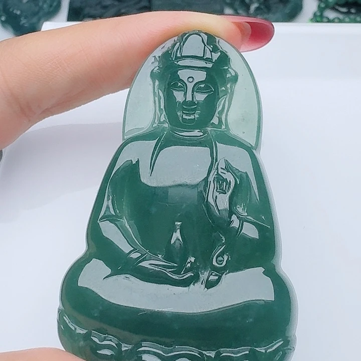 颈饰未镶嵌翡翠多样性发其一