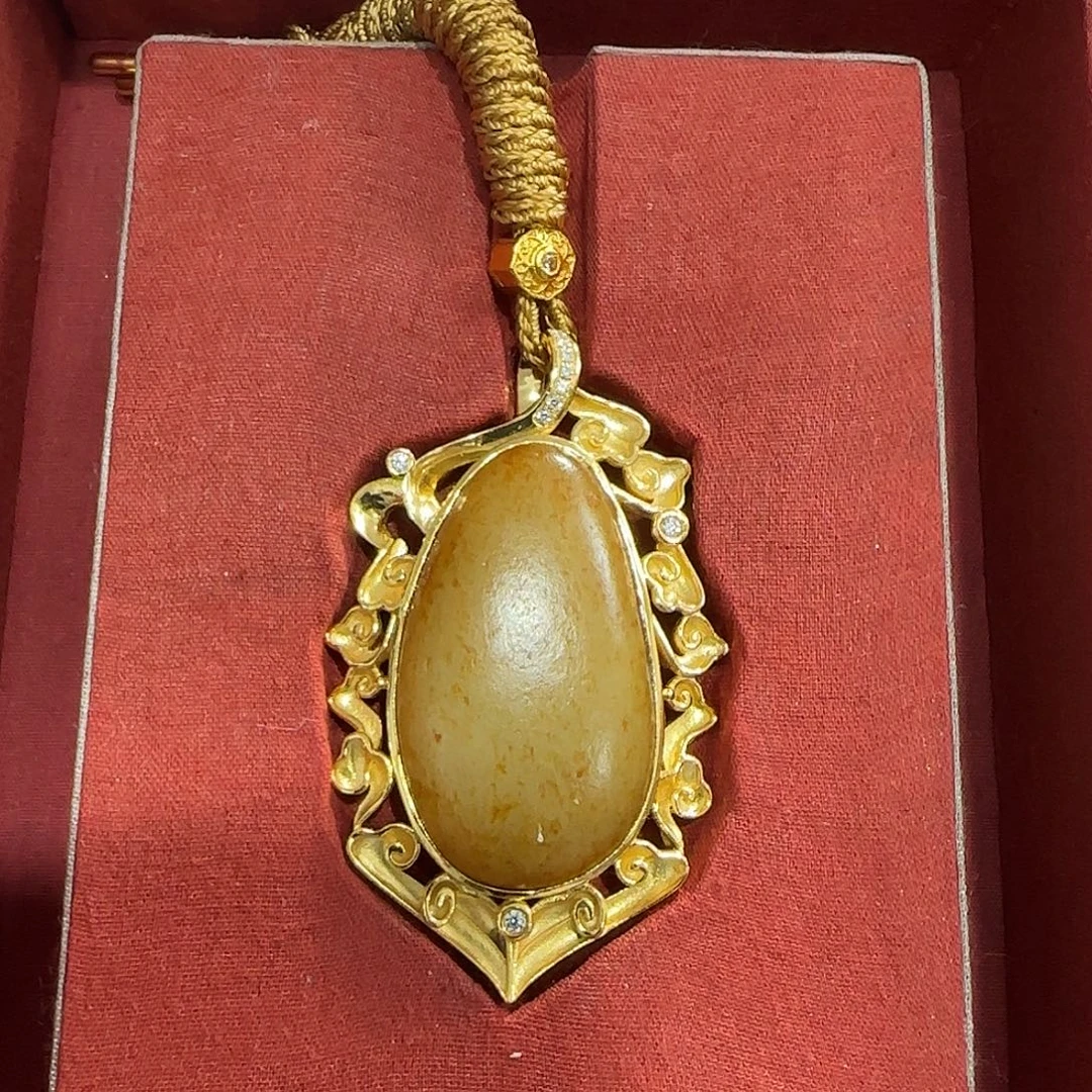 和田玉未镶嵌挂件