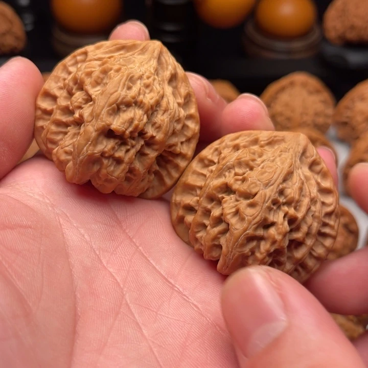 P***•文玩核桃吊坠火焰马蹄