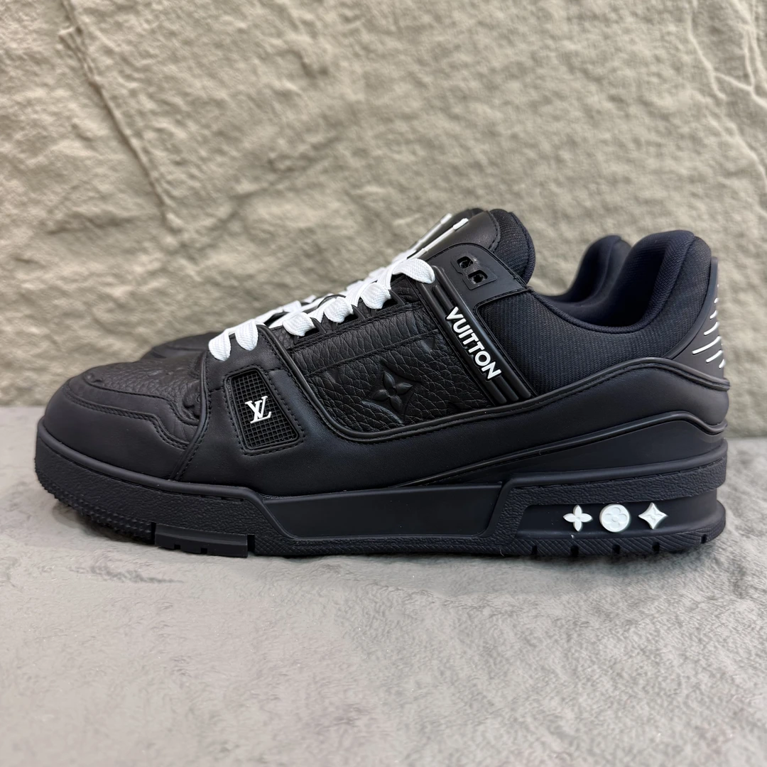 99新 LouisVuitton/路易威登 Lv Trainer黑武士板鞋43码/9码
