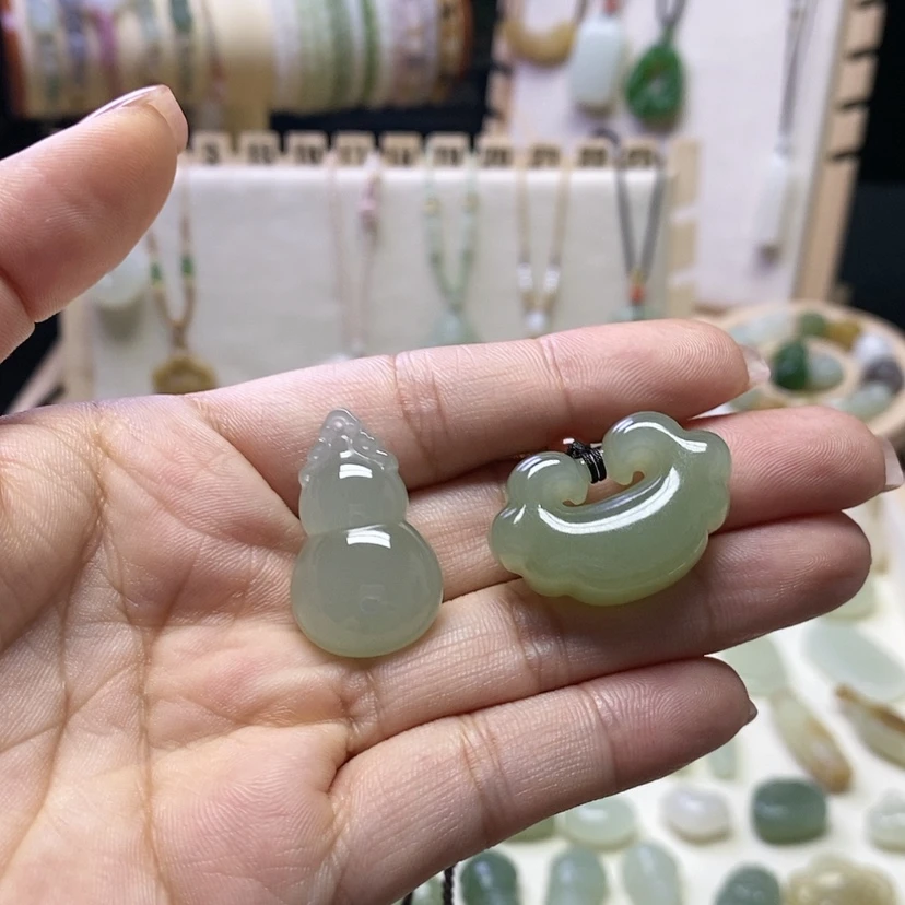 【闪购商品】颈饰未镶嵌和田玉梧****雨