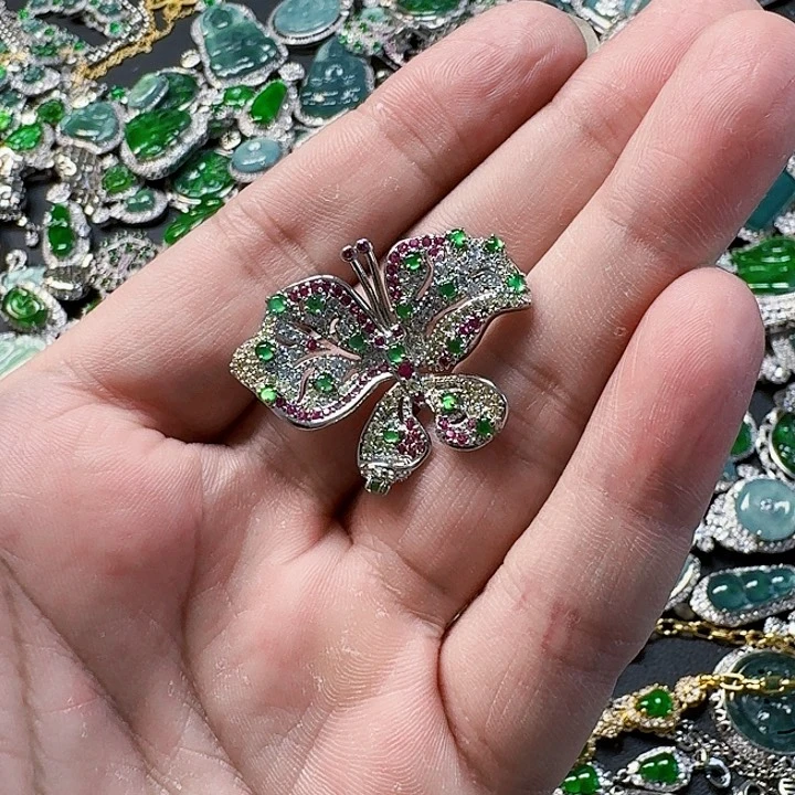 翡翠颈饰未镶嵌天然A货翡翠放漏