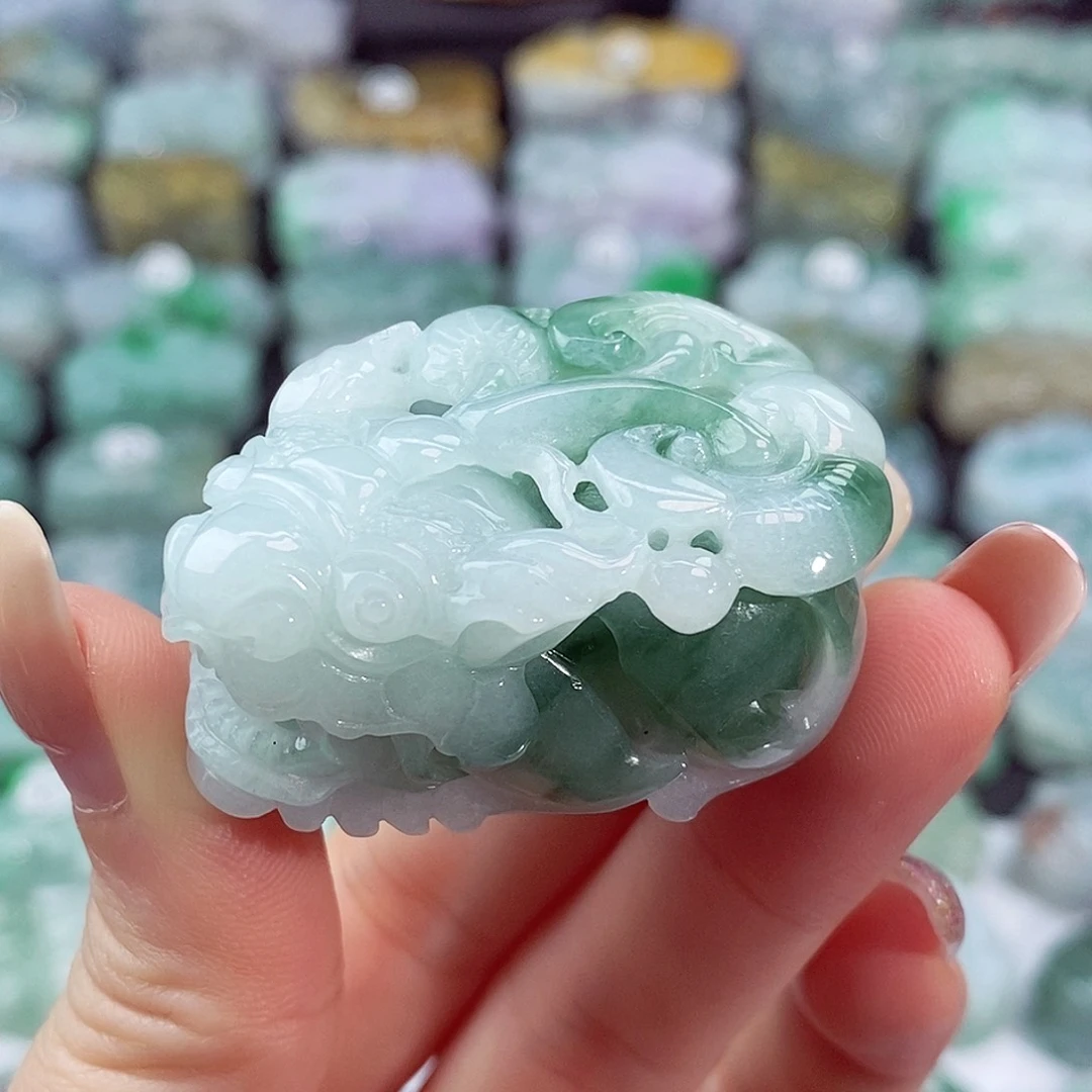 颈饰未镶嵌翡翠天然