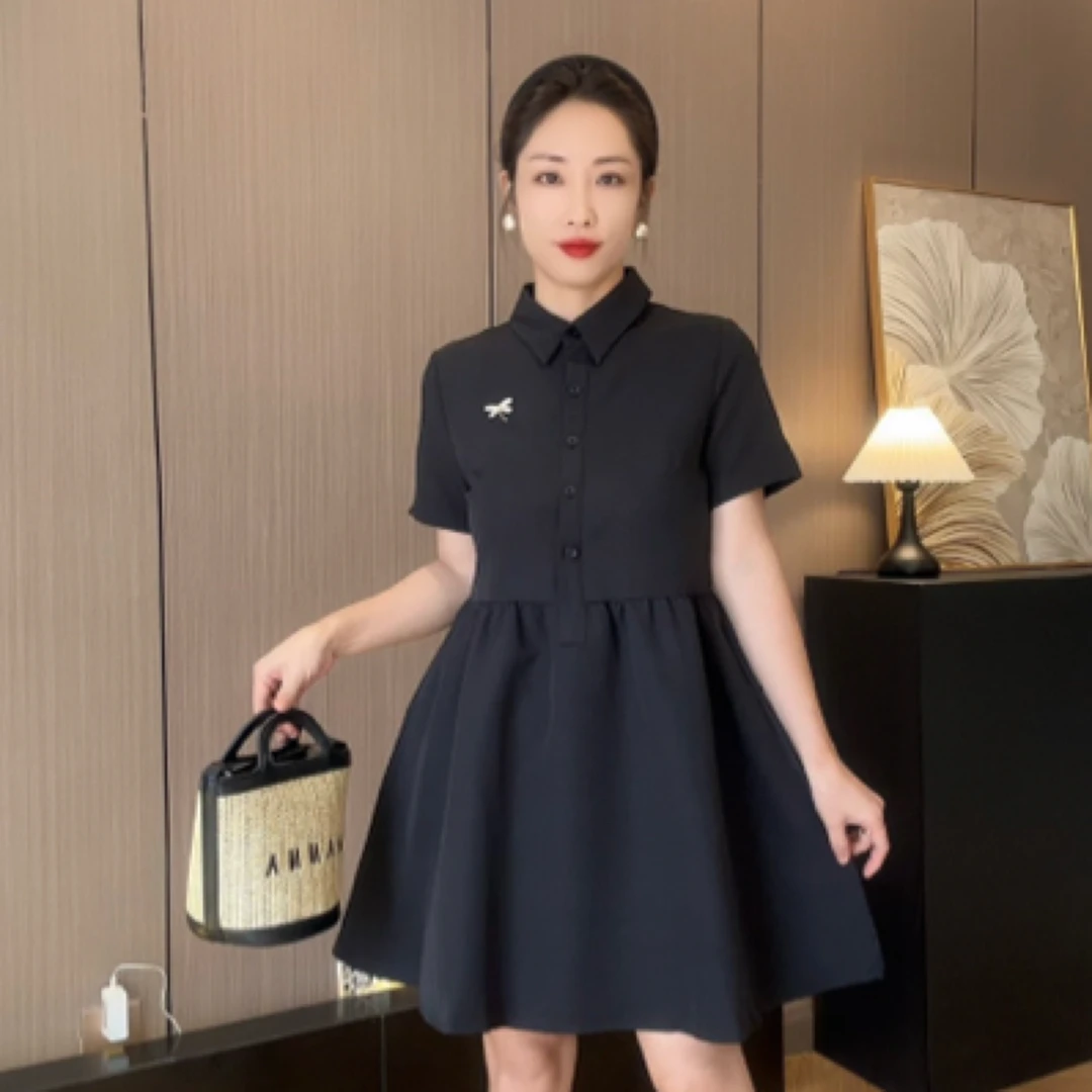 黑色收腰polo领短袖连衣裙女春夏新款小个子法式洋气减龄a字短裙