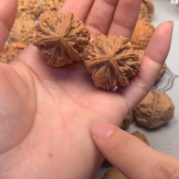 崆***鹰把件文玩核桃三棱