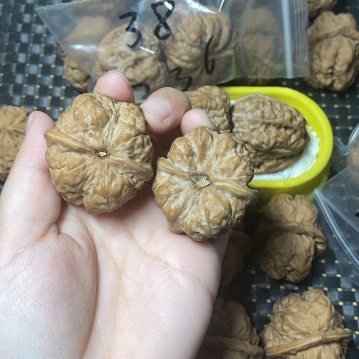 文***地把件文玩核桃蛤蟆头38
