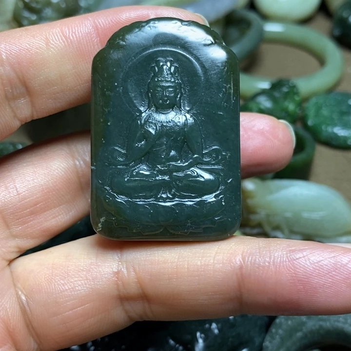 和田玉未镶嵌颈饰