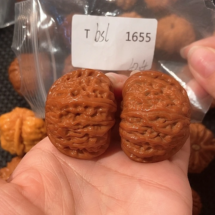 文玩核桃吊坠闷白41.9