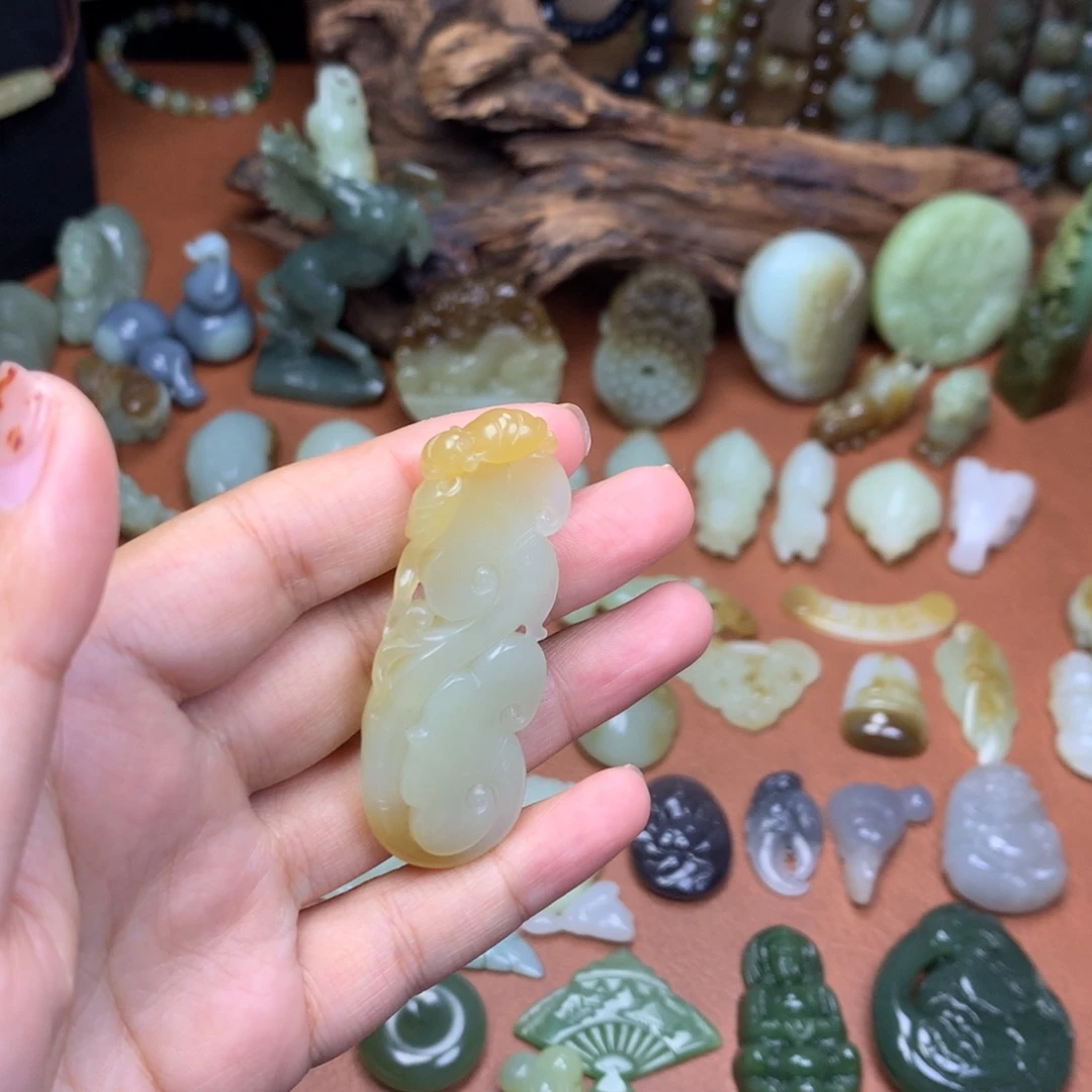 和田玉未镶嵌挂件