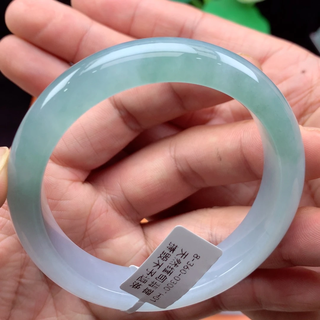 翡翠手镯未镶嵌缅甸翡翠