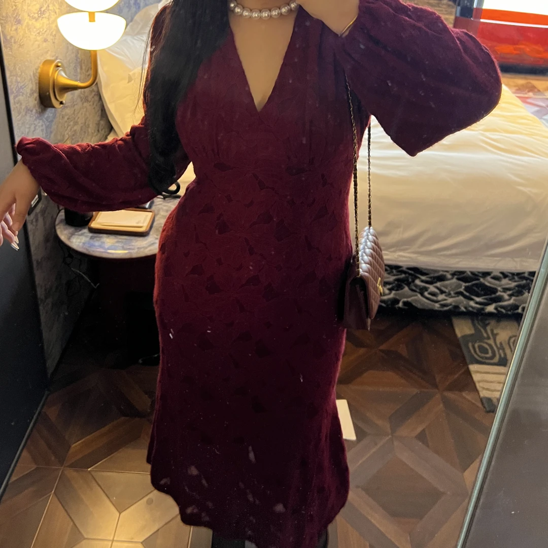 大码女装高级感穿搭法式复古蕾丝包臀鱼尾连衣裙新款加肥加大