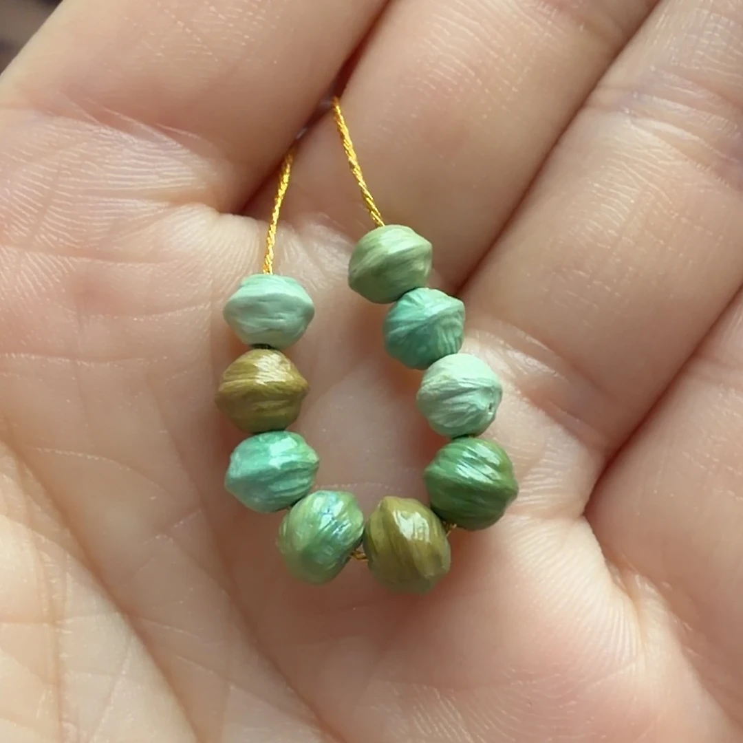 绿松石未镶嵌颈饰