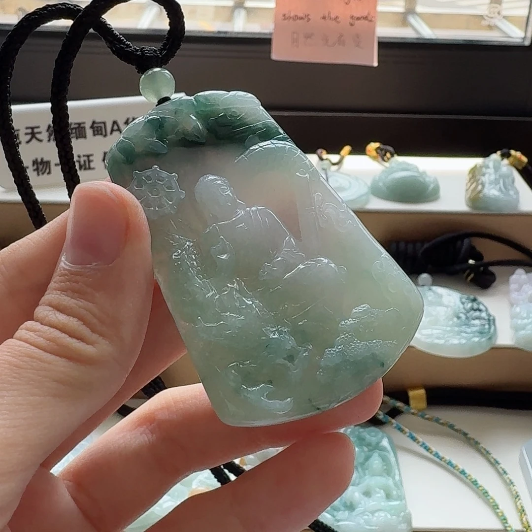 林***颜颈饰未镶嵌翡翠翡翠