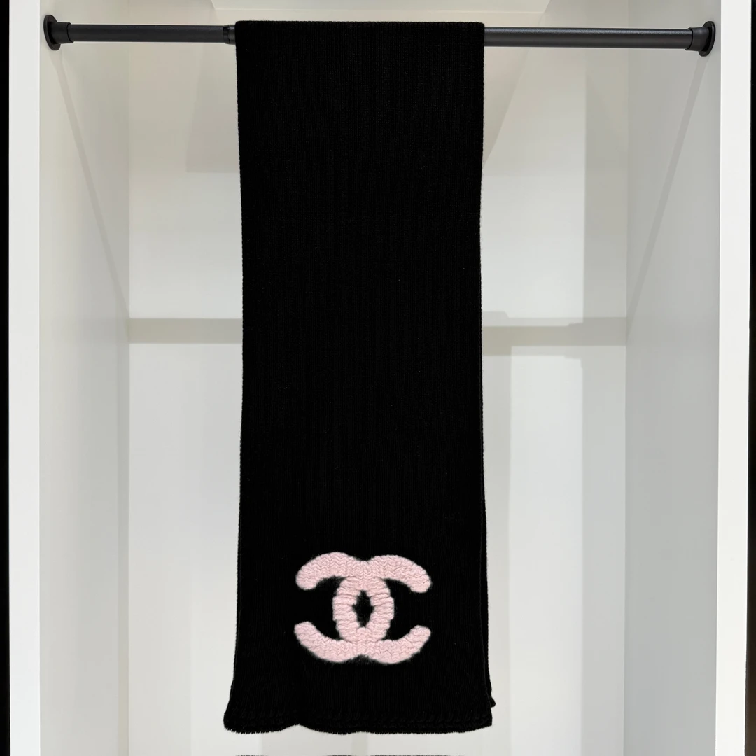 未使用 Chanel/香奈儿  25B 粉双C黑色针织围巾 围脖