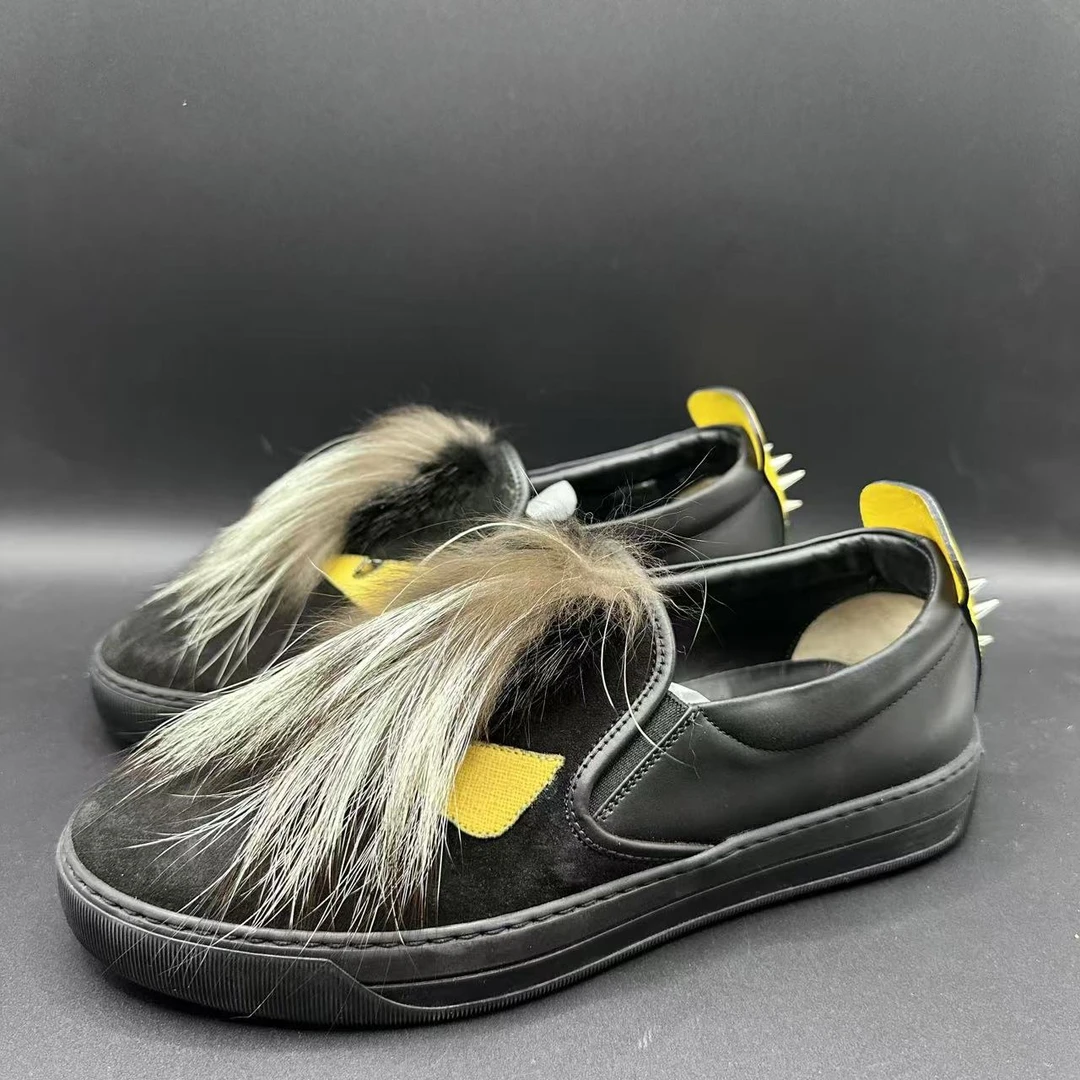 95新 FENDI/芬迪 男士黑色小怪兽系列休闲平底一脚蹬 41码lb258