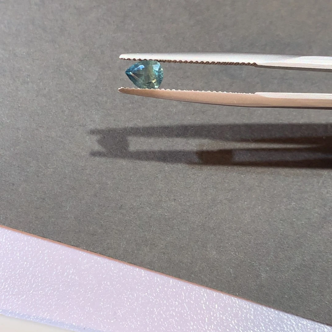 小***。裸石海蓝宝石5×6.2水滴