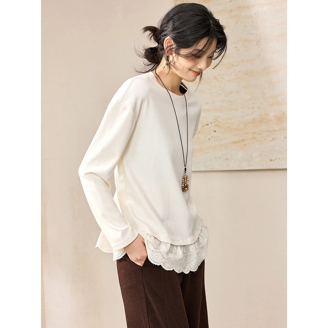 沫晗依美都市慢奏2025秋新款休闲设计感系下摆拼接木耳边慵懒卫衣